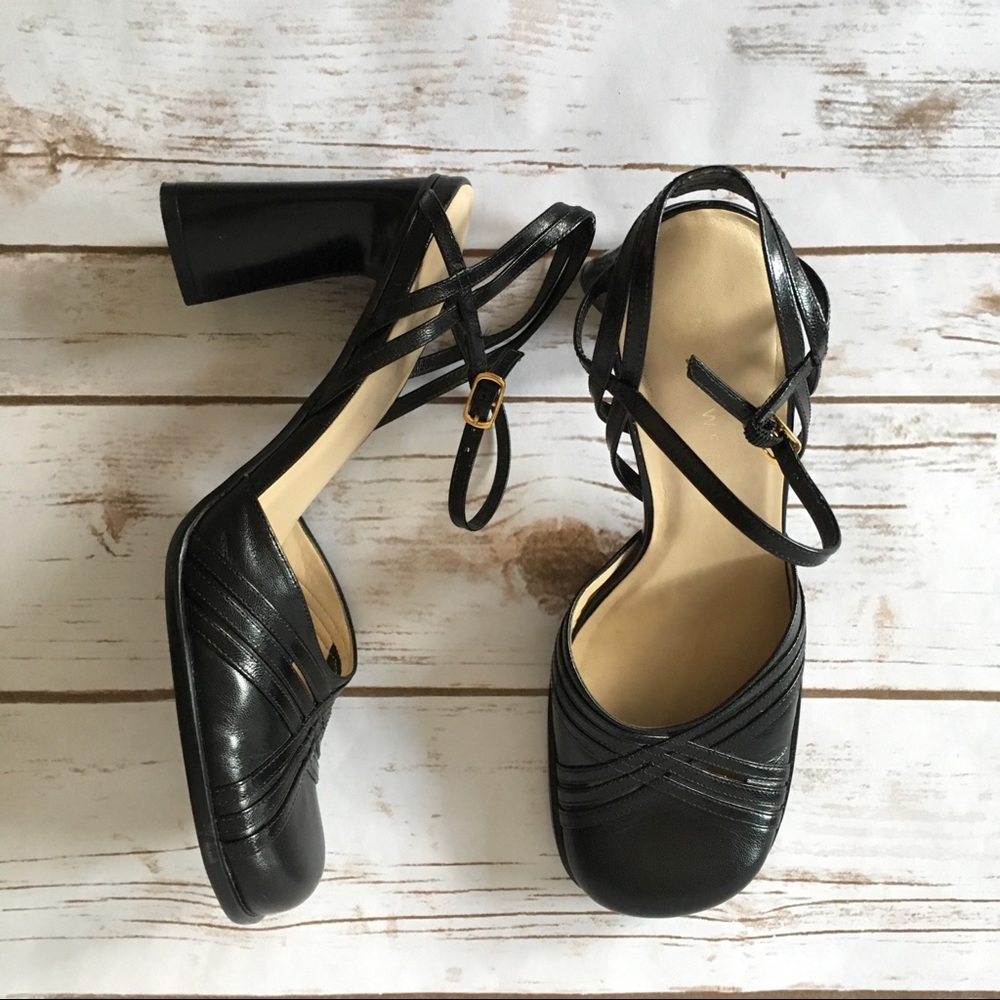 PERFECT CONDITION NINE WEST BLACK LEATHER WOOD